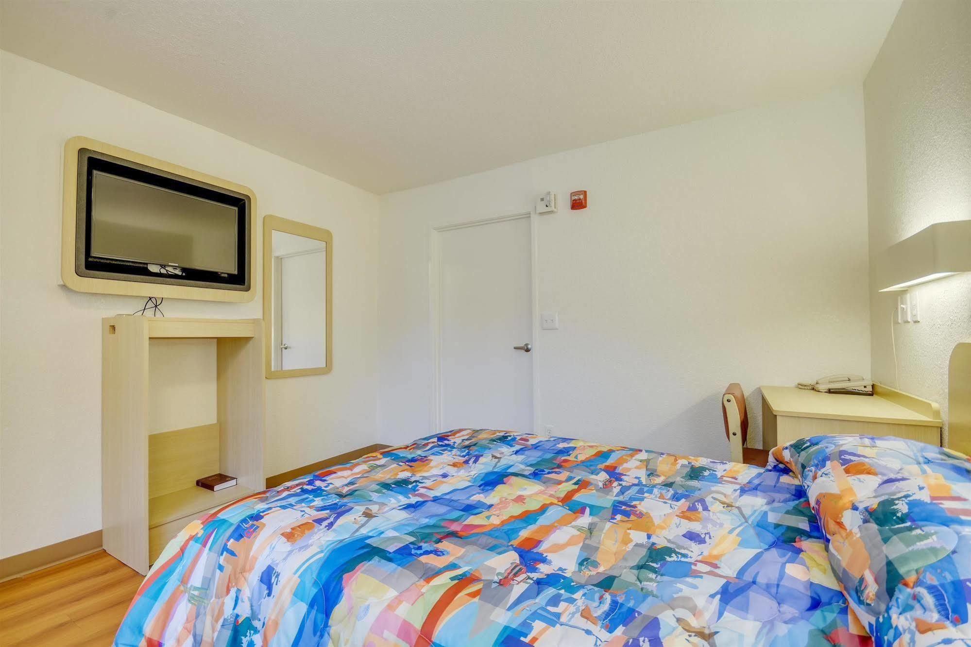 Motel 6-Tuscaloosa, Al Екстериор снимка