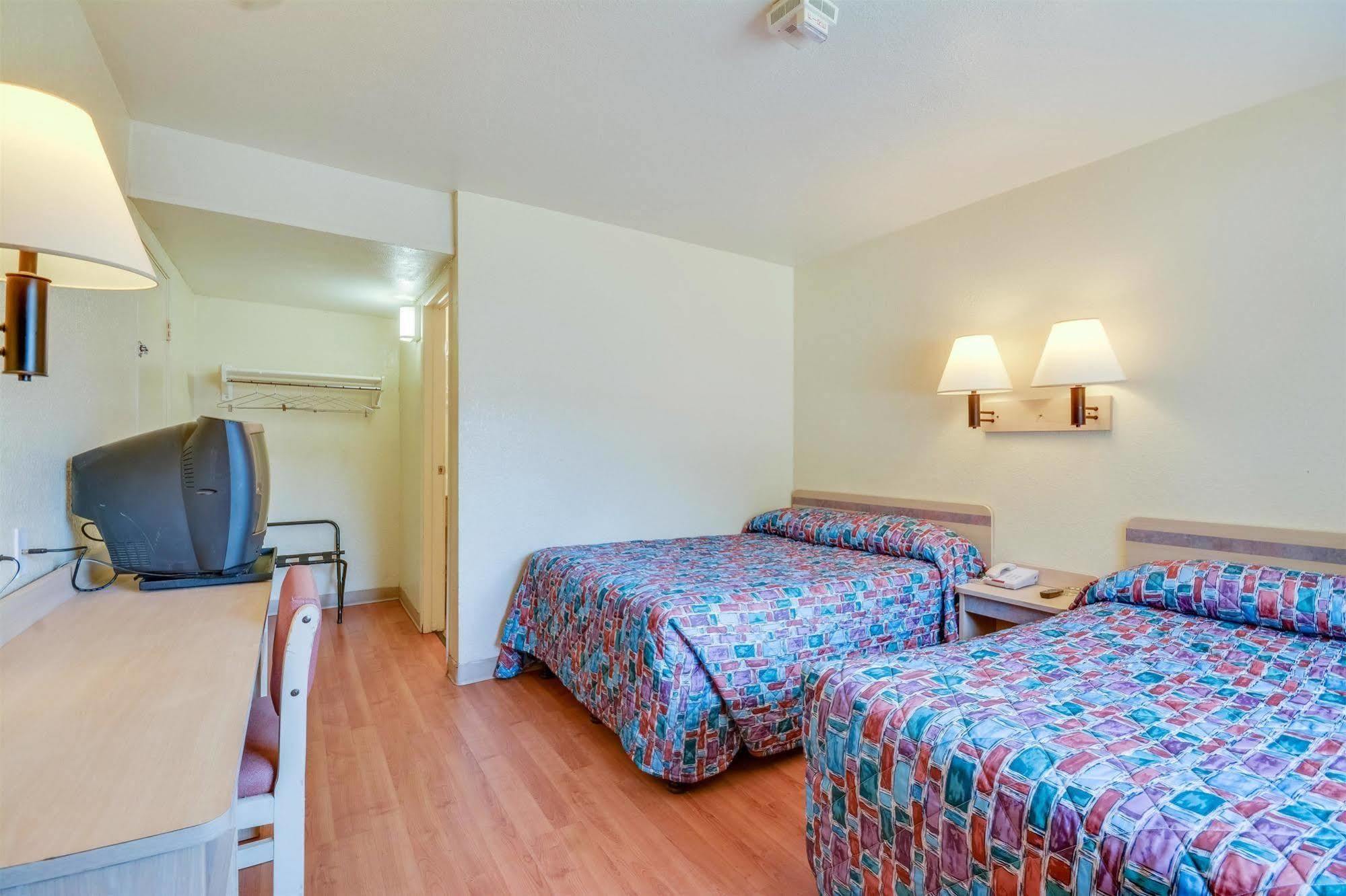 Motel 6-Tuscaloosa, Al Екстериор снимка