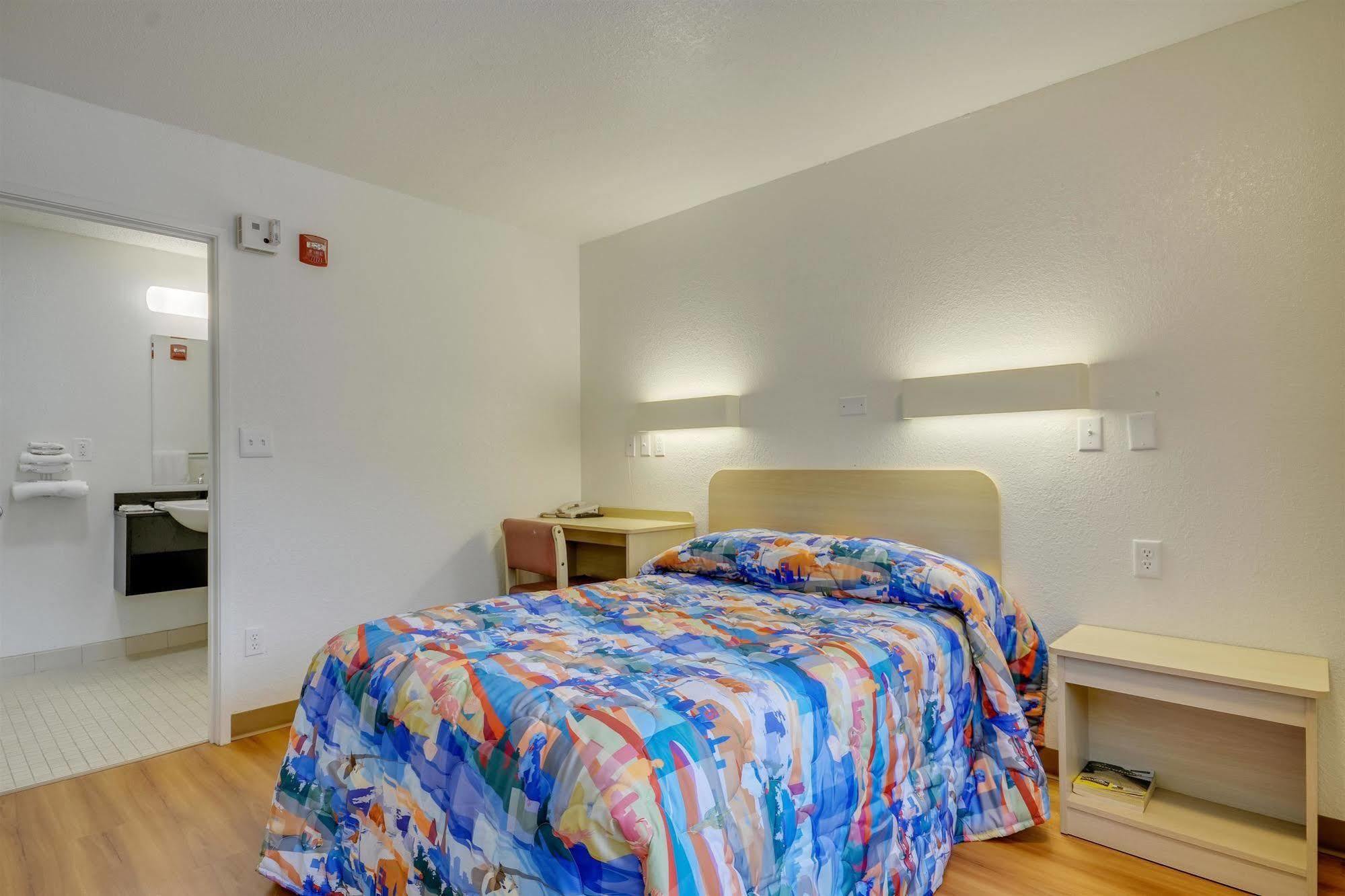 Motel 6-Tuscaloosa, Al Екстериор снимка