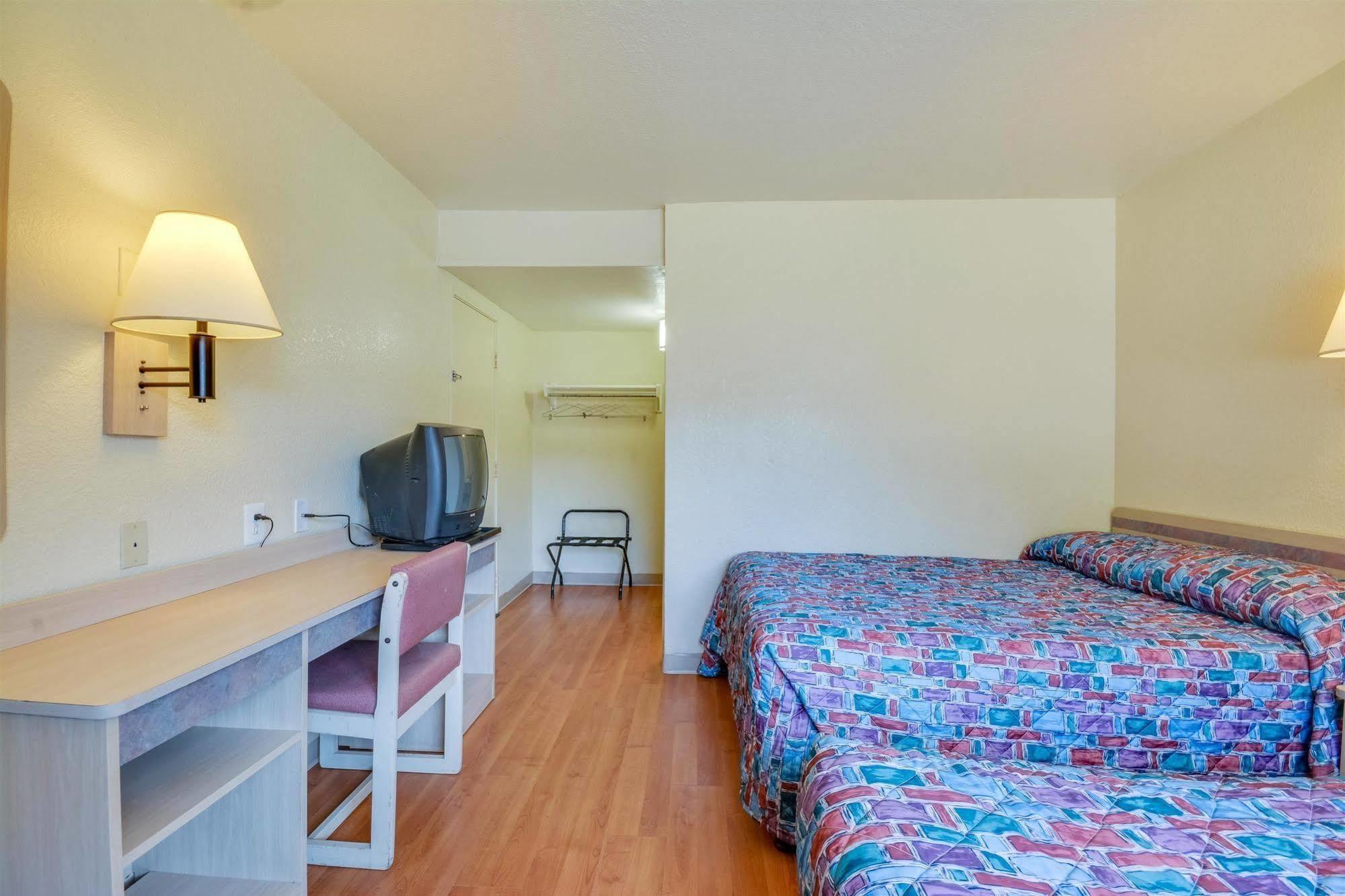 Motel 6-Tuscaloosa, Al Екстериор снимка